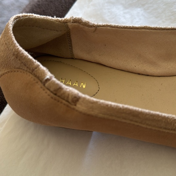 Flats with low heel. Faux-suede. NWOT. Sm blemishes at heel - reflected in price - Picture 5 of 8
